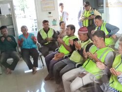 Polres Way Kanan Gelar Doa Bersama dengan Ojek Pangkalan di Stasiun KAI Blambangan Umpu