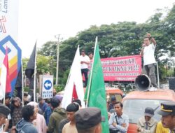 Triga ,Tiga Organisasi Sipil Gruduk Bank Lampung