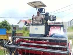 DPD Tani Merdeka Indonesia Way Kanan salurkan Bantuan Satu Unit Combine kepada Kelompok Tani di Pisang Baru