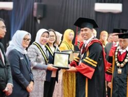 Rektor Unila Raih Penghargaan Itera Adi Karsa Madya