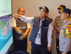 Kapolda Lampung Monitoring Langsung Traffic dan Posko Terpadu Di Bakauheni