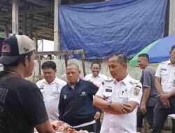 Dinas Perindustrian dan Perdagangan Lakukan Monitoring Harga Sembako di Pasar Pemda Blambangan Umpu Jelang Ramadhan