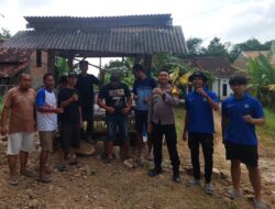 Swadaya dan Penuh Kebersamaan, Warga RT 15 B Way Hui Bahu-Membahu Perbaiki Jalan Lingkungan
