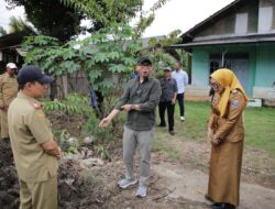 Gubernur Rahmat Mirzani Djausal Tinjau Pemeliharaan Jalan Provinsi di Ruas Jalan Pattimura, Kota Metro serta, Ruas Jalan Metro – Kota Gajah.