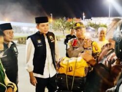 Laporan Terkini  Dari Bakauheni ,Bupati Lamsel Egi Pratama Sapa pemudik Motor