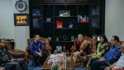 Purnama Wulan Sari Mirza Menyerah kan Dana Rp509 Juta untuk Korban Bencana lintas Daerah