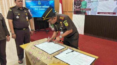 Rotasi Jabatan di Kejari Way Kanan, Mahmuddin Mahan Tekankan Profesionalitas