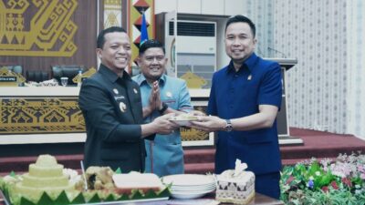 Siapkan Nasi Tumpeng, Anggota DPRD Pringsewu Rayakan Ultah Bupati Ke -46