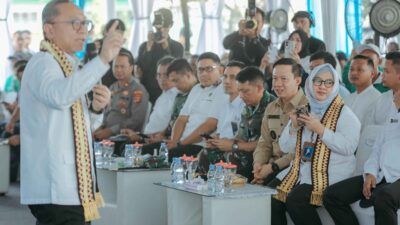 Sekdaprov Marindo Kurniawan Dampingi Menko Pangan Zulkifli Hasan dan Menteri Perdagangan Budi Santoso