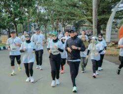 Gubernur Rahmat Mirzani Djausal Bersama Ketua Umum BPP Hipmi Akbar Himawan Buchari Meriahkan Half Marathon Lampung 2026