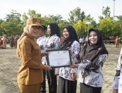 Bupati Ayu Asalasiyah Sampaikan 5 Strategi Transformasi Pendidikan di Upacara Hardiknas 2026