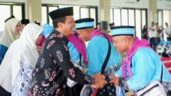 Bupati Pringsewu  Riyanto Pamungkas Lepas 441 Calon Jamaah Haji Kabupaten Pringsewu