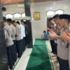 Polres Way Kanan Gelar Salat Gaib Untuk Bripka (Anumerta) Arya Supena, S.H.