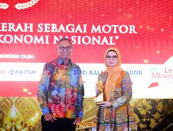 Bupati Nanda Indira Terima Penghargaan Disway Top Regional Leader Awards 2026