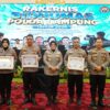 Apresiasi Kinerja Jajaran ,Kabidhumas Polda Lampung Berikan Penghargaan kehumasan Terbaik di Rakernis 2026
