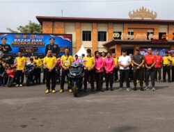 Ribuan Peserta Jalan Sehat Rebut Puluhan Sepeda motor pada Hari Bhayangkara ke – 80 .