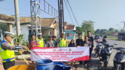 Peringati Hari Bhayangkara ke-80, Polres Way Kanan Salurkan Bantuan Air Bersih di Km 10
