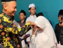 Semator Tebar Kebahagiaan di Malam 10 Muharam, Kreator TikTok Lampung Berbagi Bersama Anak-Anak Teluk Betung