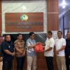 Jumat Berbagi, Lapas Way Kanan Distribusikan 10 Paket Sembako dan Telur Ayam Hasil Peternakan Kepada Masyarakata Sekitar.