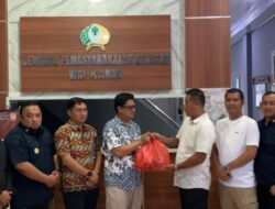 Jumat Berbagi, Lapas Way Kanan Distribusikan 10 Paket Sembako dan Telur Ayam Hasil Peternakan Kepada Masyarakata Sekitar.