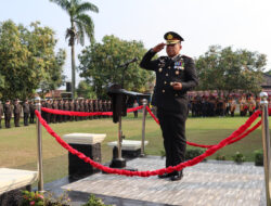 Kapolres Way Kanan Gelar Upacara dan Penghargaan di Hari Bhayangkara ke 80