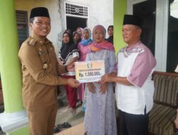 Bupati Pringsewu Serahkan Bantuan 2 Korban Tenggelam Di Way Sekampung
