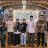 Kisah Sikembar yang diKunjungi  Mukhlis Basrii ( MB ) Anggota DPR RI ,Terharu Atas  Diterimanya di UI.