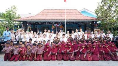 Kejati Lampung Dampingi Bupati Tanggamus Turun Langsung dan Sukseskan MBG di Tanggamus