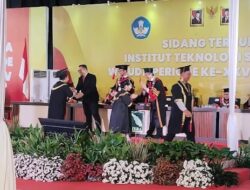 ITERA Wisuda 1.504 ,Lulusan Rektor Prof Elfahmi Ajak Alumni Jadi Agen Perubahan.