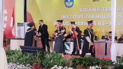 ITERA Wisuda 1.504 ,Lulusan Rektor Prof Elfahmi Ajak Alumni Jadi Agen Perubahan.