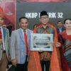 Gubernur Mirza Terima Penghargaan dari HKBP atas Kepemimpinan dan Dedikasi Perkuat Kerukunan di Lampung