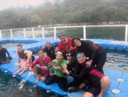 Menantang Ombak dan Hujan demi Surga Tersembunyi Teluk Lampung.