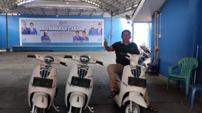 Tiga Dpc Kota Bandarlampung Terima Motor dari Aleg DPR RI PUTRI ZULHAS.