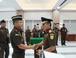 KAJATI LAMPUNG YANG BARU, GELAR PELANTIKAN WAKAJATI DAN SEJUMLAH PEJABAT ESELON III YANG BARU DI LINGKUNGAN KEJAKSAAN TINGGI LAMPUNG