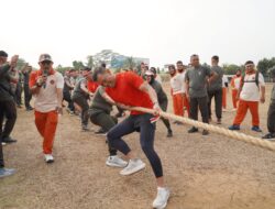 Semangat kemerdekaan harus kita maknai dengan kebersamaan, kekompakan dan kegembiraan. Dari kebersamaan inilah soliditas semakin kuat dan semangat pengabdian semakin kokoh,” ujar Pangdam.