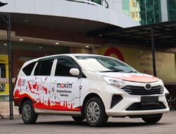 Semarak HUT ke-81 RI, Maxim Gratiskan Perjalanan dengan 81 Mobil Berdekorasi Merah Putih di 19 Kota Indonesia
