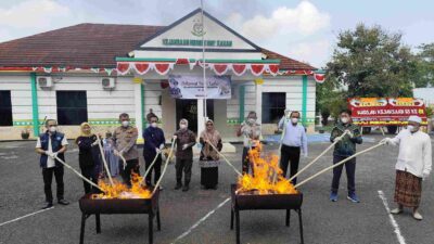 Kejari Way Kanan Musnahkan 47 Perkara Inkracht, Puluhan Gram Sabu dan Ekstasi Dimusnahkan