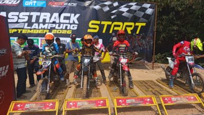 Hari Pertama Grasstrack Sirkuit Lembah Kencana Berlangsung Seru dan Semarak