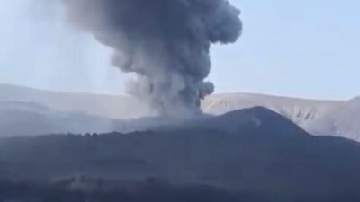 Gunung Anak Krakatau Meletus, Abu Vulkanik Tersebar hingga Pesisir Barat Lampung, Lambar?