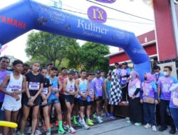 Rektor Unila Lepas Peserta Smanila  Run 5K Pada Peringatan Ulang Tahun ke-45 SMA YP Unila