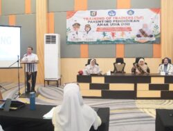 Bupati Riyanto Pamungkas Buka Pelatihan Holistik Integraatif Training Of trainers Parenting Paud