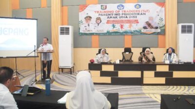 Bupati Riyanto Pamungkas Buka Pelatihan Holistik Integraatif Training Of trainers Parenting Paud