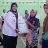 Wakil Bupati Umi Laila Secara Simbolis Salurkan Bantuan 21,63 Ton Berass  kepada  Masyarakat Banyuwangi