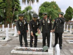 Kasrem 043/Gatam Hadiri Ziarah Nasional HUT ke-81 TNI di TMP Tanjung Karang