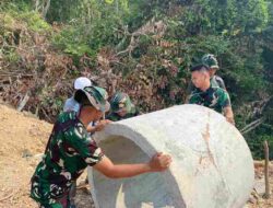 Dukung Kelancaran Pembangunan Jalan, Dan SSK Kapten Inf A. Yani Folsen Tinjau Langsung Pemasangan Gorong-Gorong