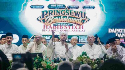 Gubernur Lampung Rahmat Mirzani Djausal Hadiri  Pringsewu Bershalawat