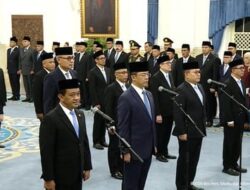 Daftar Lengkap Reshuffle Menteri dan Pejabat yang Dilantik Prabowo .